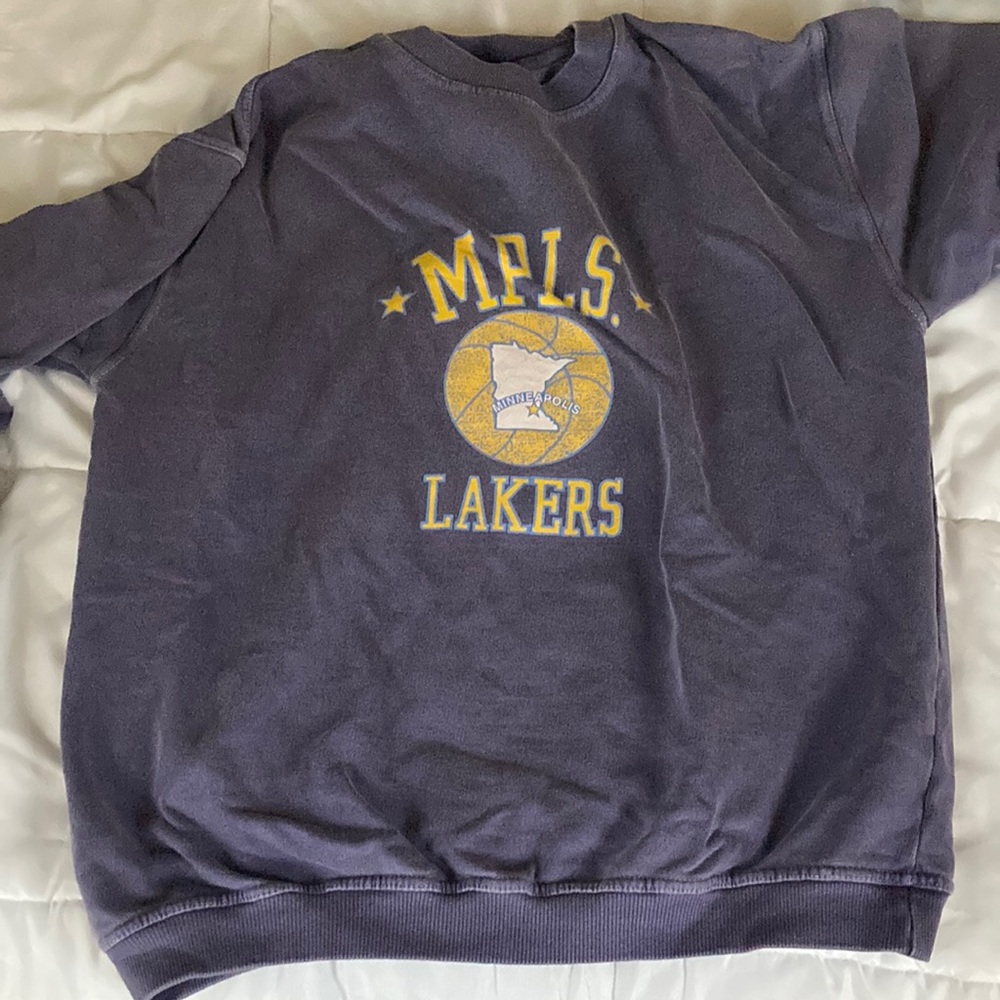 Minnesota Lakers Crew